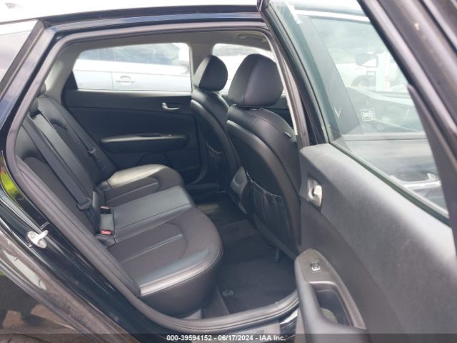 5XXGT4L33JG200437 KIA Optima S