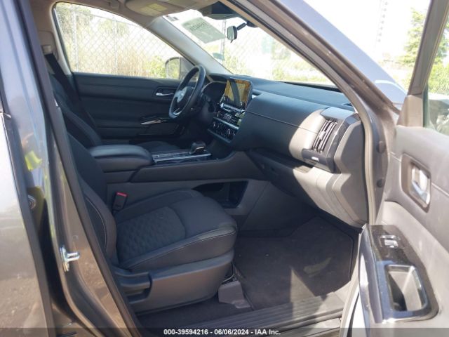 5N1DR3BA7NC253316 Nissan Pathfinder Sv 2wd
