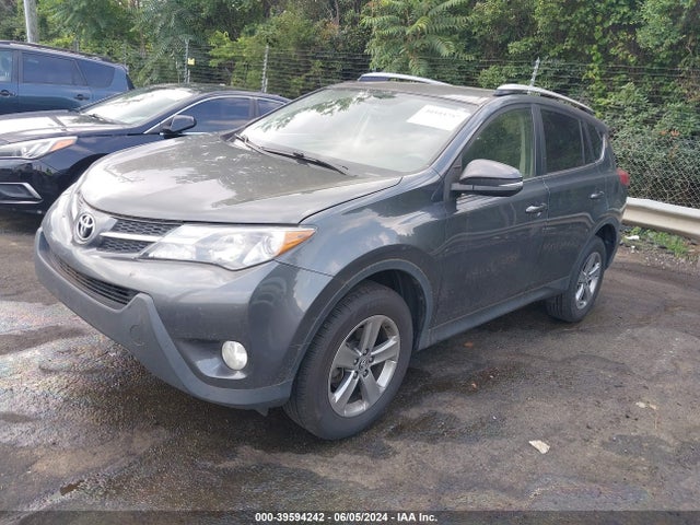 Toyota Rav4 Xle 2015 JTMWFREV0FD050321 Image 2