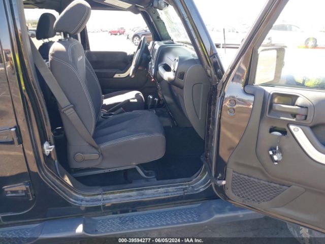1C4BJWEG1JL903126 Jeep Wrangler Jk Unlimited Sahara