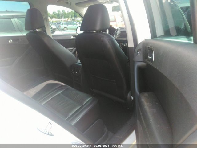 WVGTV7AX4HK012215 Volkswagen Tiguan 2.0t Sport