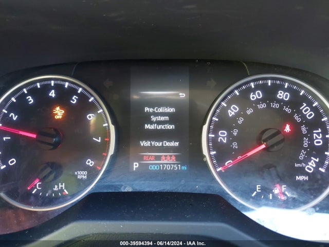 Toyota RAV4 LE 2019 JTMF1RFV7KD501493 Image 16