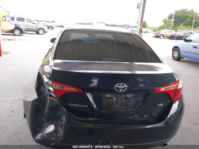 Toyota COROLLA LE 2018 5YFBURHE3JP782528 Image 16