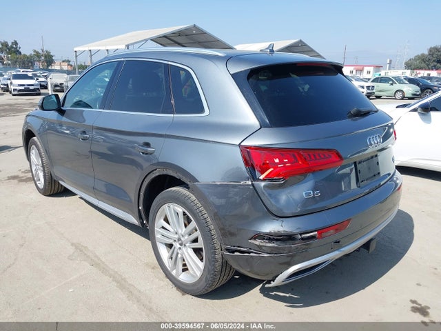 WA1BNAFY9J2093145 Audi Q5 2.0t Premium/2.0t Tech Premium