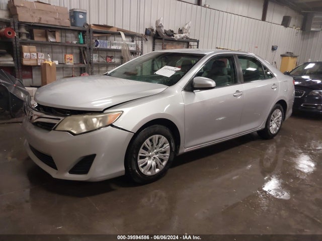 Toyota CAMRY LE 2014 4T1BF1FK8EU367665 Image 2