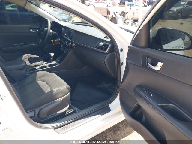 KIA Optima Lx 2016 5XXGT4L37GG081719 Image 5
