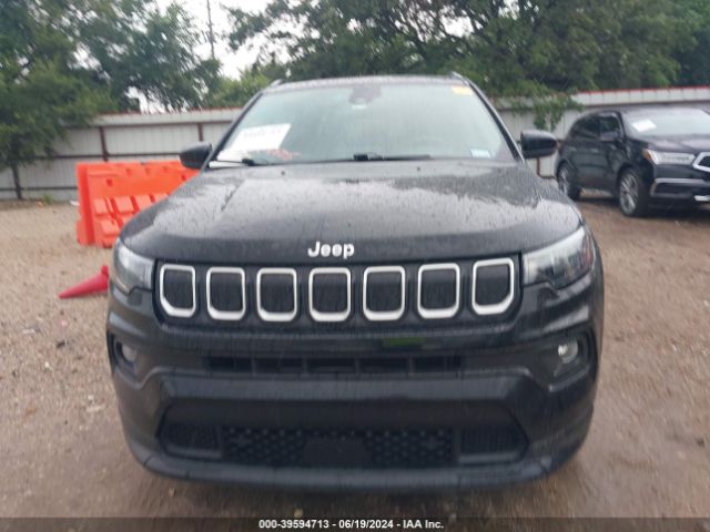3C4NJCBB4NT138752 Jeep Compass Latitude Fwd