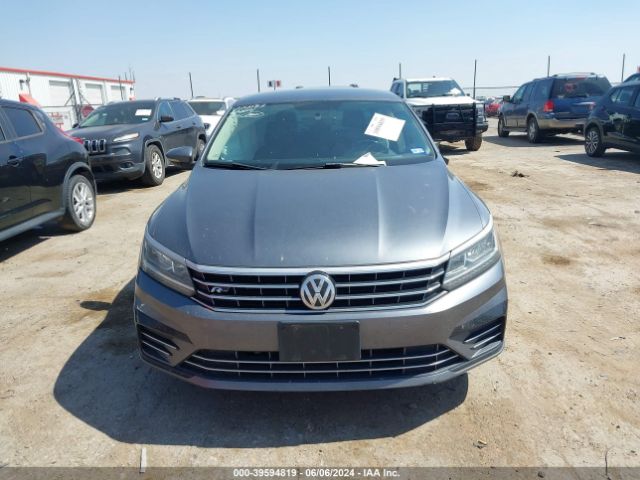 1VWAA7A33JC022798 Volkswagen Passat 2.0t R-line/2.0t S