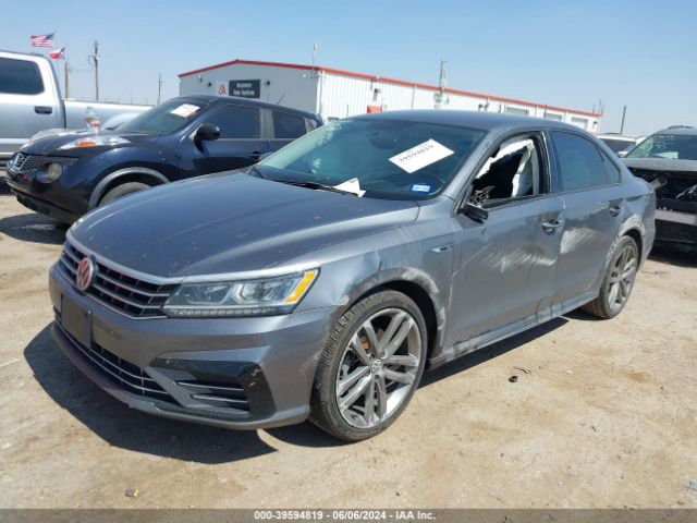 1VWAA7A33JC022798 Volkswagen Passat 2.0t R-line/2.0t S