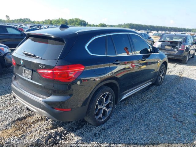 2018 BMW X1 WBXHT3C35J5L24828 Photo 3