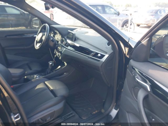 2018 BMW X1 WBXHT3C35J5L24828 Photo 4