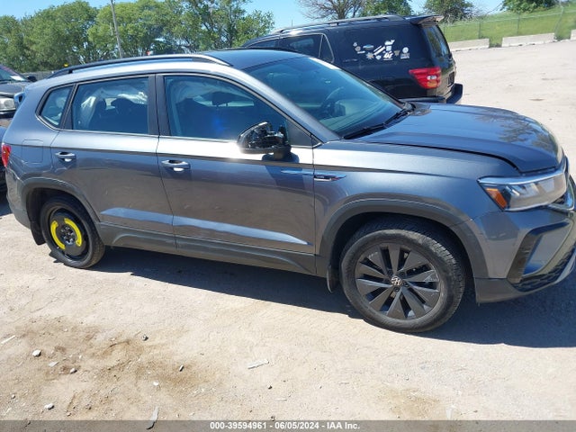 3VVAX7B24NM081260 Volkswagen Taos 1.5t S