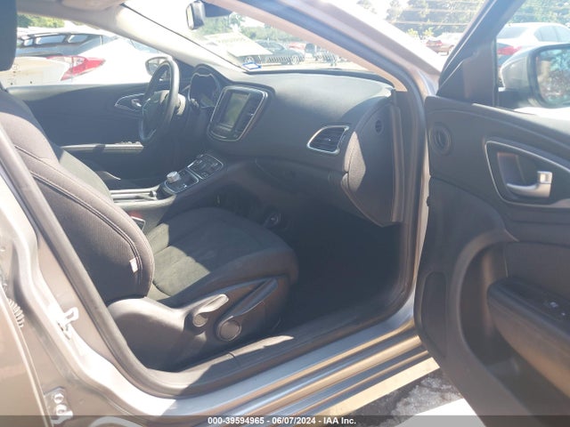 1C3CCCAB6GN174419 Chrysler 200 Limited