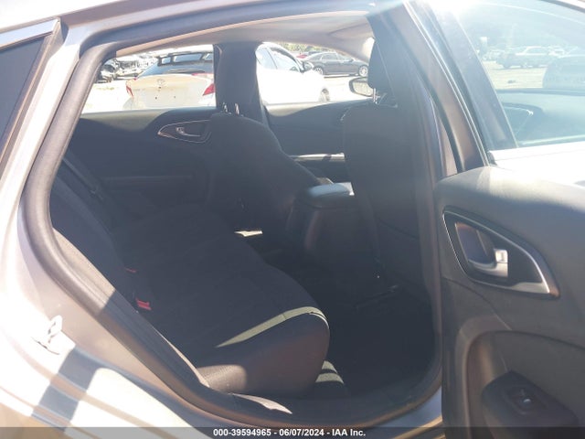 1C3CCCAB6GN174419 Chrysler 200 Limited