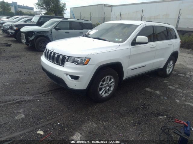 1C4RJEAG0KC832856 Jeep Grand Cherokee Laredo E 4x2