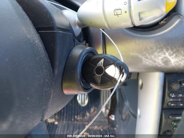 2005 MINI COOPER S WMWRE33595TL12404 Photo 10