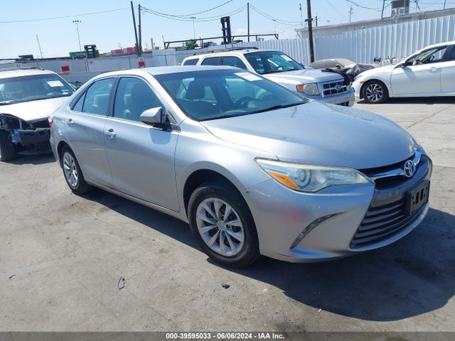 Toyota CAMRY LE 2015 4T1BF1FK8FU116047 Image 1