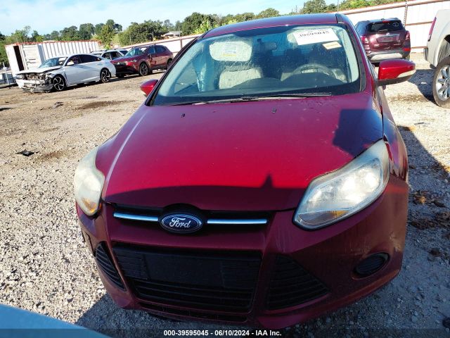 1FADP3F25EL138233 Ford FOCUS SE