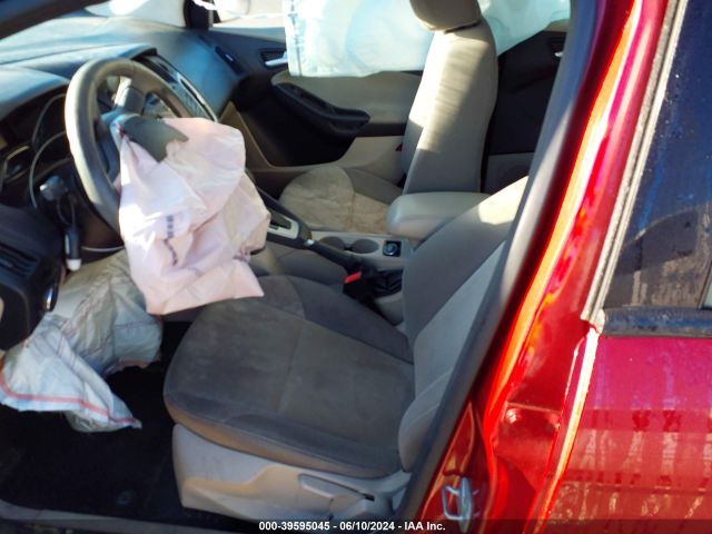 1FADP3F25EL138233 Ford FOCUS SE