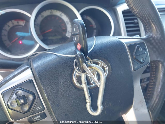 Toyota Tacoma Base V6 2015 3TMLU4EN6FM165117 Image 11