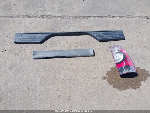 Toyota Tacoma Base V6 2015 3TMLU4EN6FM165117 Image 12