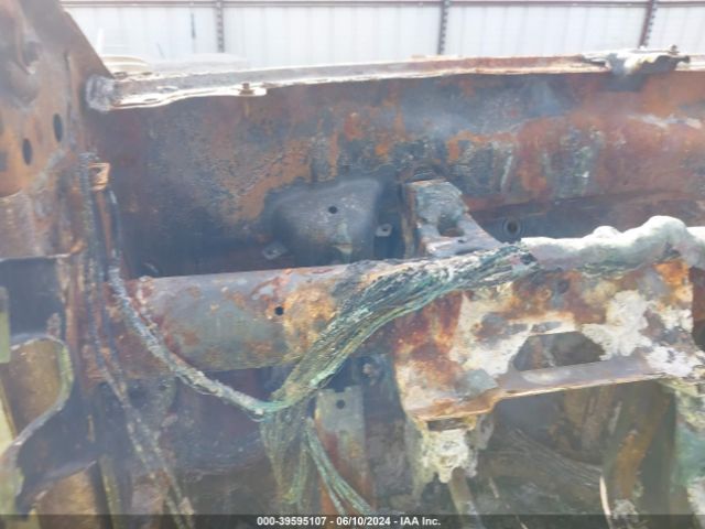 1GCUYEET4MZ350520 Chevrolet Silverado 1500 4wd  Short Bed Rst