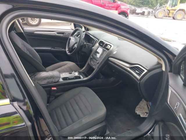 3FA6P0H72HR198010 Ford FUSION SE