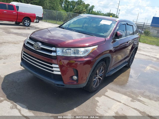 Toyota Highlander Xle 2017 5TDKZRFH4HS220380 Image 2