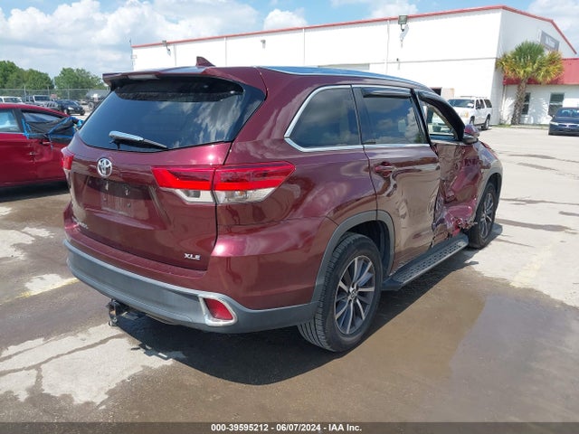 Toyota Highlander Xle 2017 5TDKZRFH4HS220380 Image 4