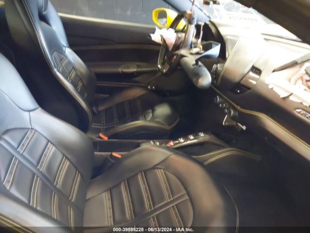 2017 FERRARI 488 GTB ZFF79ALA1H0224115 Photo 4