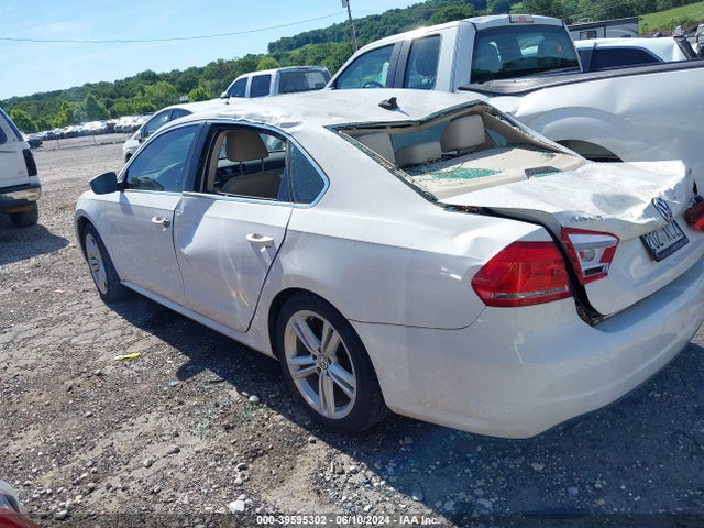 1VWBS7A36EC115175 Volkswagen Passat 1.8t Se