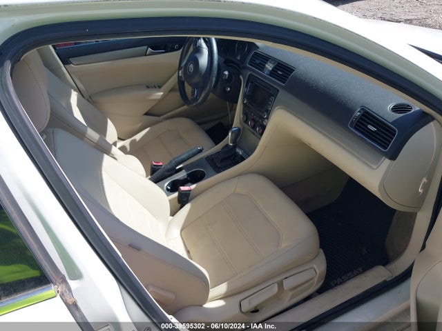 1VWBS7A36EC115175 Volkswagen Passat 1.8t Se