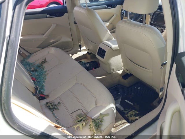 1VWBS7A36EC115175 Volkswagen Passat 1.8t Se