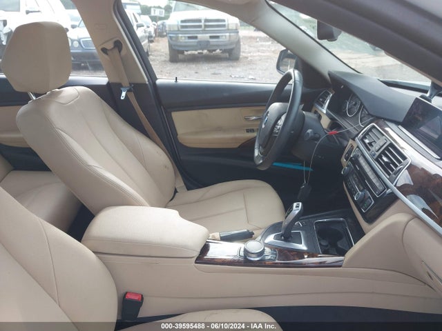 BMW 320i 2018 WBA8E1G59JNU91407 Image 5