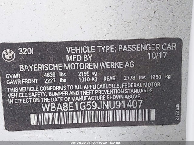 BMW 320i 2018 WBA8E1G59JNU91407 Image 9