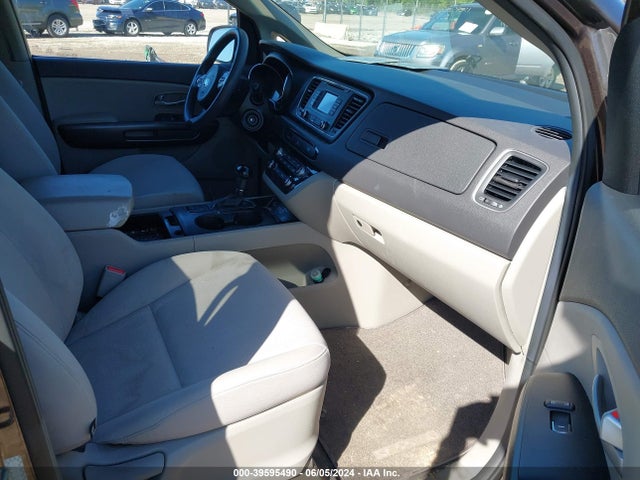 KIA SEDONA LX 2016 KNDMB5C15G6088399 Image 5