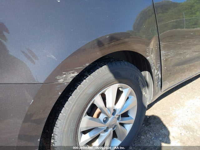 KIA SEDONA LX 2016 KNDMB5C15G6088399 Image 6