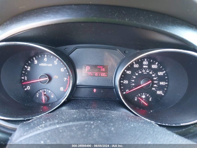 KIA SEDONA LX 2016 KNDMB5C15G6088399 Image 7
