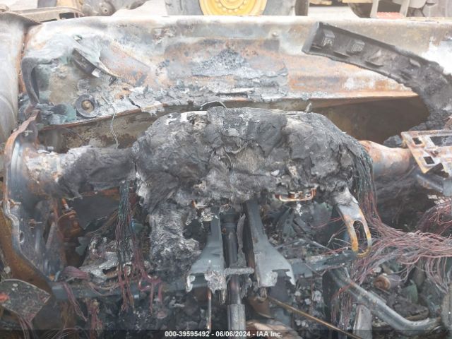 1C4PJMDX7KD257811 Jeep Cherokee Limited 4x4