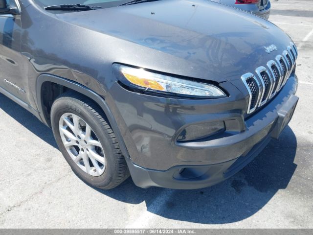 1C4PJLCB0FW560035 Jeep Cherokee Latitude