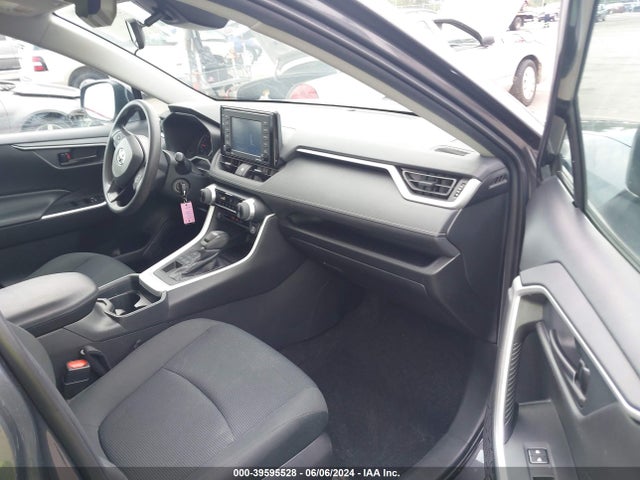 Toyota RAV4 LE 2020 2T3F1RFV6LW114180 Image 5