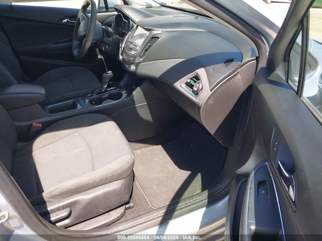 Chevrolet Cruze Lt Auto 2018 1G1BE5SM7J7208479 Image 5