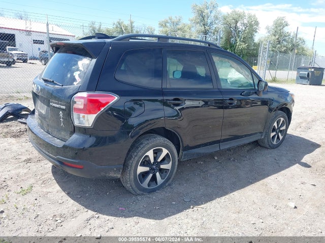 JF2SJAEC3JH526139 Subaru Forester 2.5i Premium