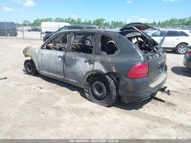 2004 PORSCHE CAYENNE WP1AC29P54LA92376 Photo 2