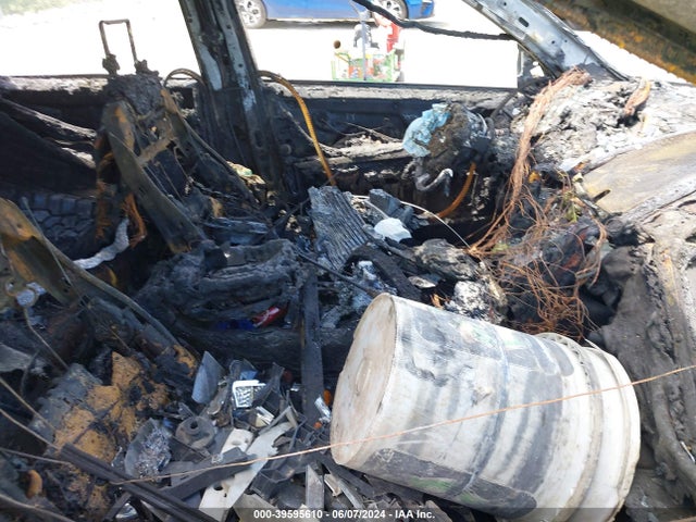 2004 PORSCHE CAYENNE WP1AC29P54LA92376 Photo 4