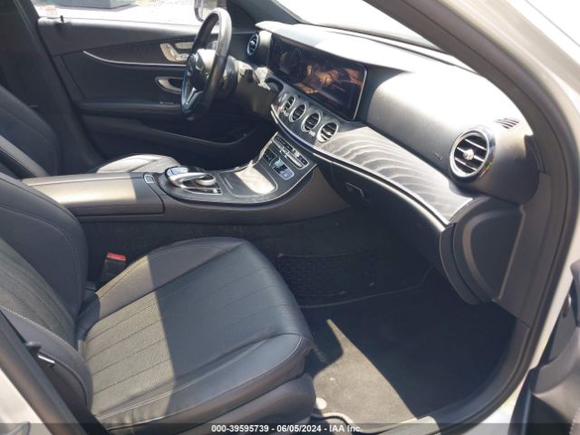 WDDZF4KB5KA532844 Mercedes-Benz E 300 4matic