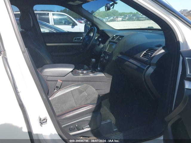 Ford EXPLORER XLT 2018 1FM5K7D89JGA02293 Image 5