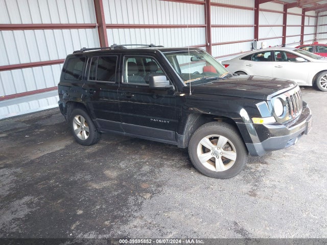 2014 1C4NJRFB1ED761104 main image