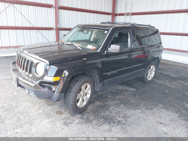 Jeep Patriot Latitude 2014 1C4NJRFB1ED761104 Image 2
