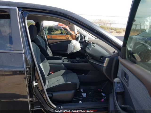 JN8AT3AA4MW013684 Nissan Rogue S Fwd